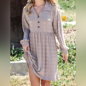 Gilli Taupe Long Sleeve Dress
